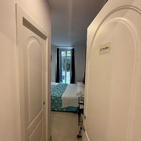 Adam Eric 住宿加早餐酒店 斯培西亚