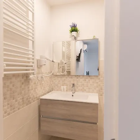 Adam Eric Bed and Breakfast Λα Σπέτσια