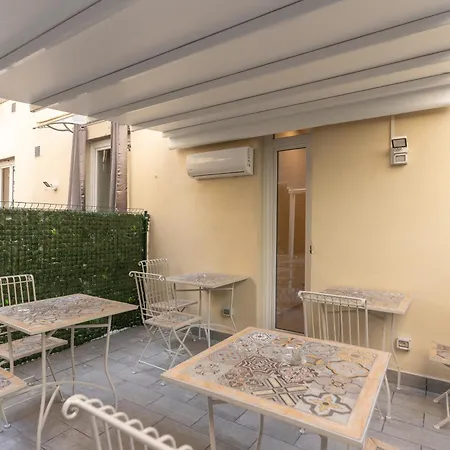 Couette-café Adam Eric 4*